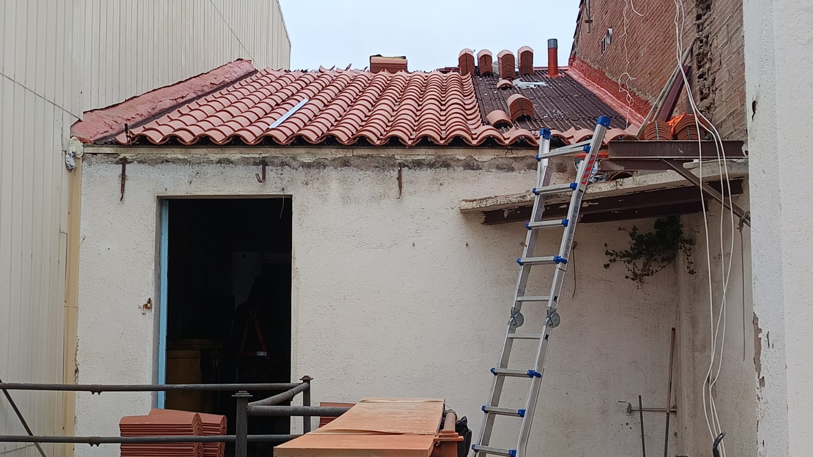 Rehabilitación integral de tejado de teja árabe